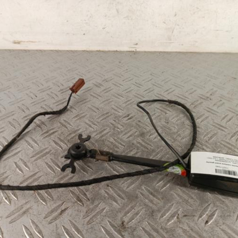 Attache ceinture avant gauche FORD GALAXY 2