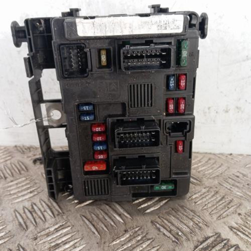 Boitier servitude moteur (BSM) PEUGEOT 206