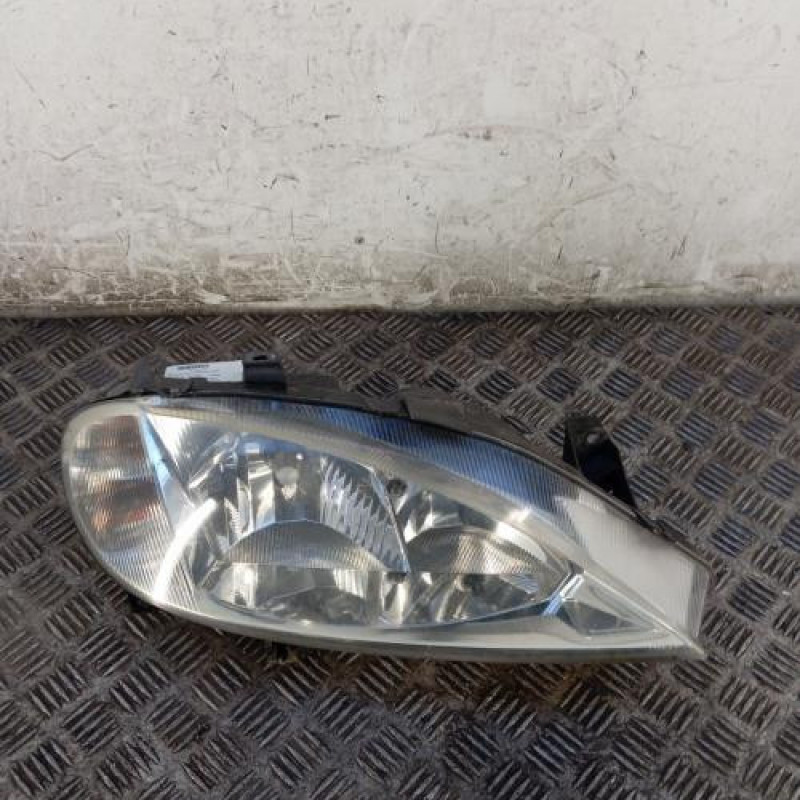 Optique avant principal droit (feux)(phare) RENAULT MEGANE 1