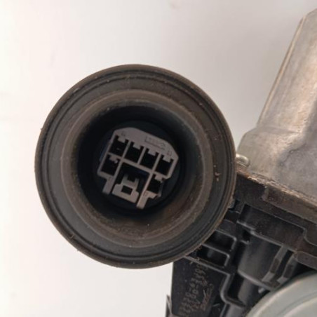 Leve vitre electrique avant droit SUZUKI SWIFT 3