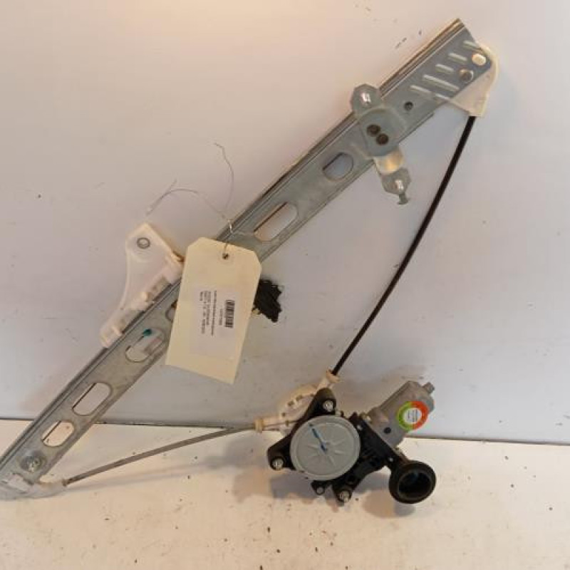 Leve vitre electrique avant gauche SUZUKI SWIFT 4