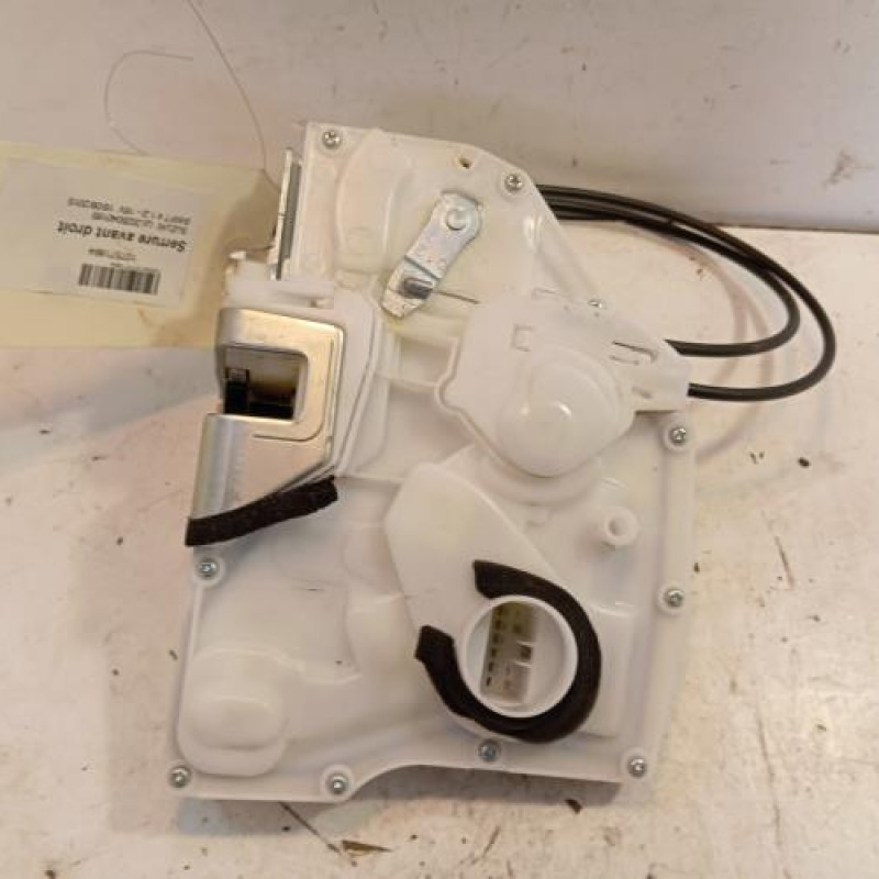 Serrure avant droit SUZUKI SWIFT 4