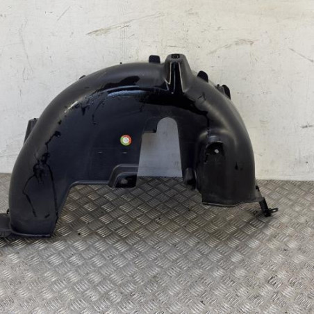 Pare boue arriere gauche PEUGEOT 208 1