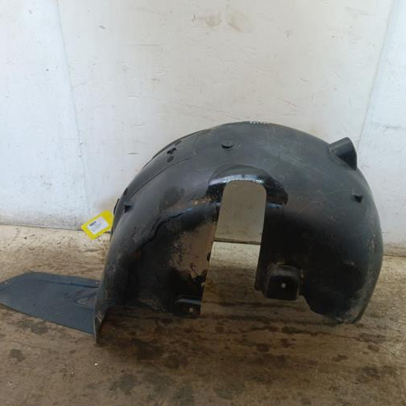 Pare boue arriere gauche PEUGEOT 3008 1