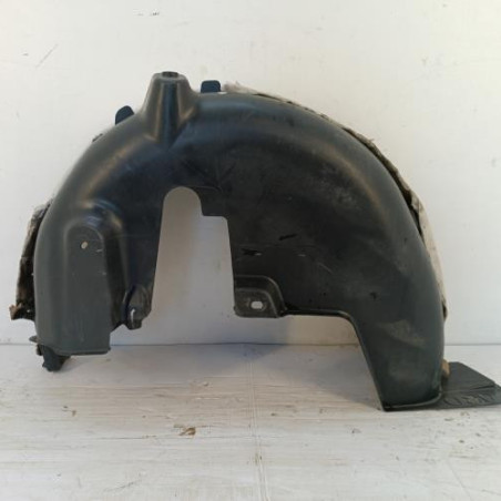 Pare boue arriere droit PEUGEOT 208 1
