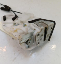 Serrure arriere droit SUZUKI SWIFT 4 Photo n°3