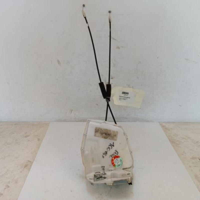 Serrure arriere gauche SUZUKI SWIFT 4 Serrure arriere gauche SUZUKI SWIFT 4