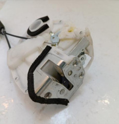 Serrure arriere gauche SUZUKI SWIFT 4 Photo n°3