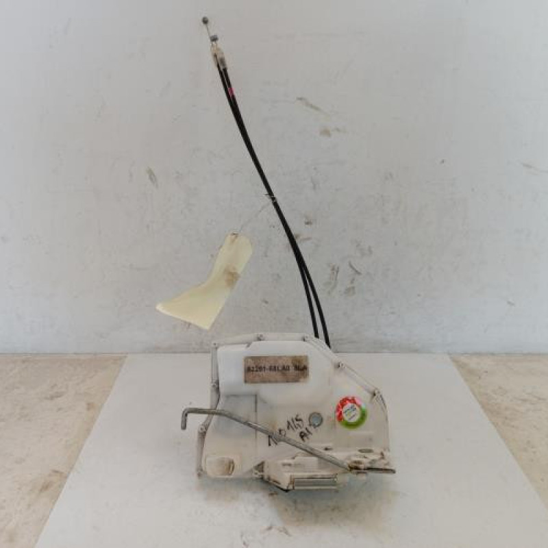 Serrure avant droit SUZUKI SWIFT 4 Serrure avant droit SUZUKI SWIFT 4