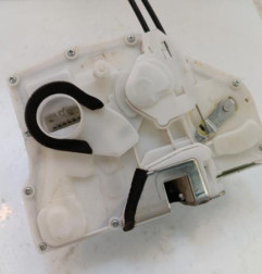 Serrure avant gauche SUZUKI SWIFT 4