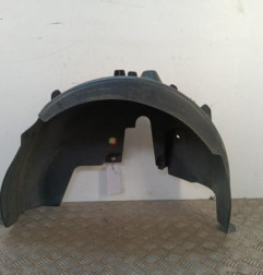 Pare boue arriere droit PEUGEOT 208 1