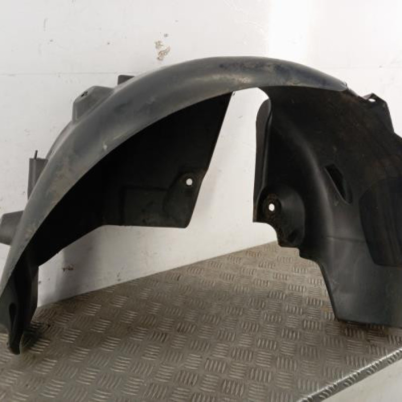 Pare boue arriere gauche RENAULT CLIO 4