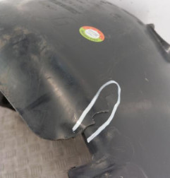 Pare boue arriere gauche RENAULT CLIO 4