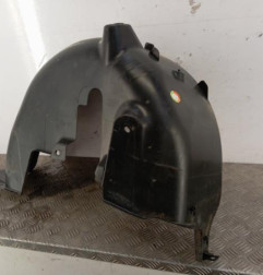 Pare boue arriere gauche PEUGEOT 208 1