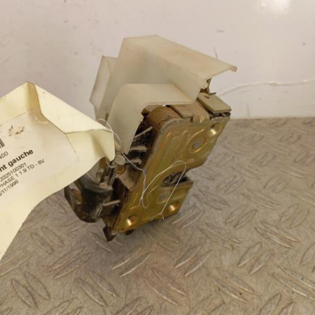 Serrure avant gauche RENAULT MEGANE 1 Photo n°1