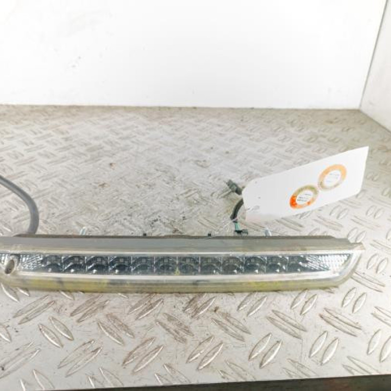 Feu arriere stop central PEUGEOT 2008 1 Feu arriere stop central PEUGEOT 2008 1