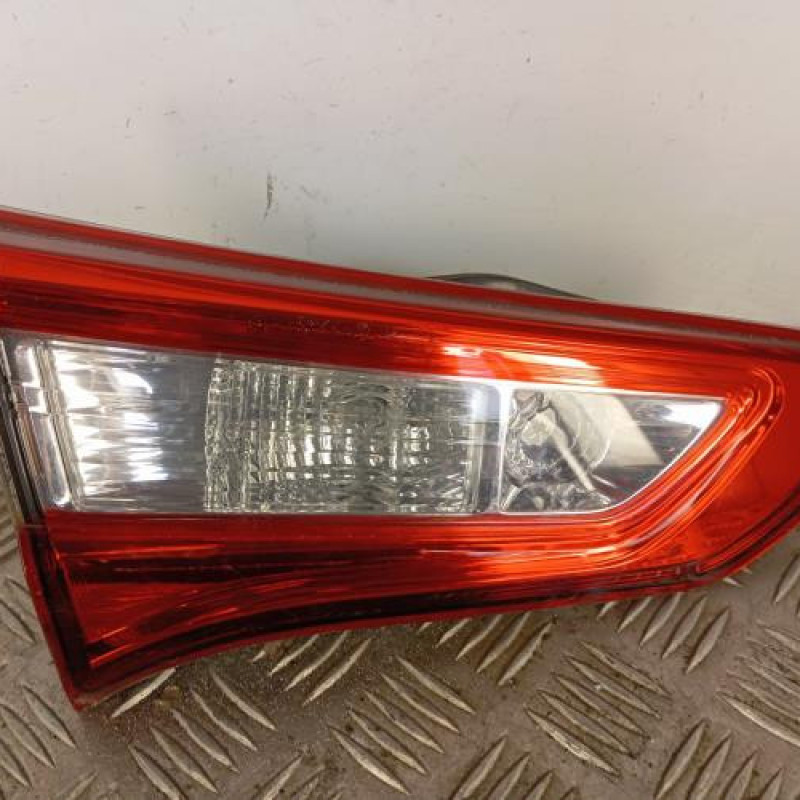 Feu arriere secondaire gauche (feux) TOYOTA YARIS 3