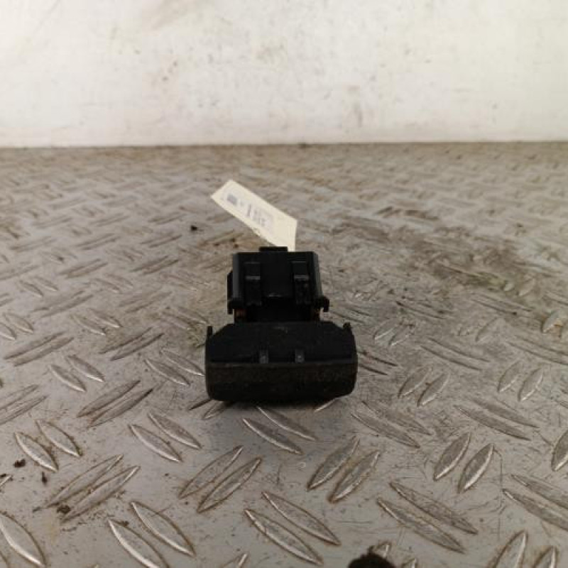 Poignee electrique frein a main PEUGEOT 3008 1