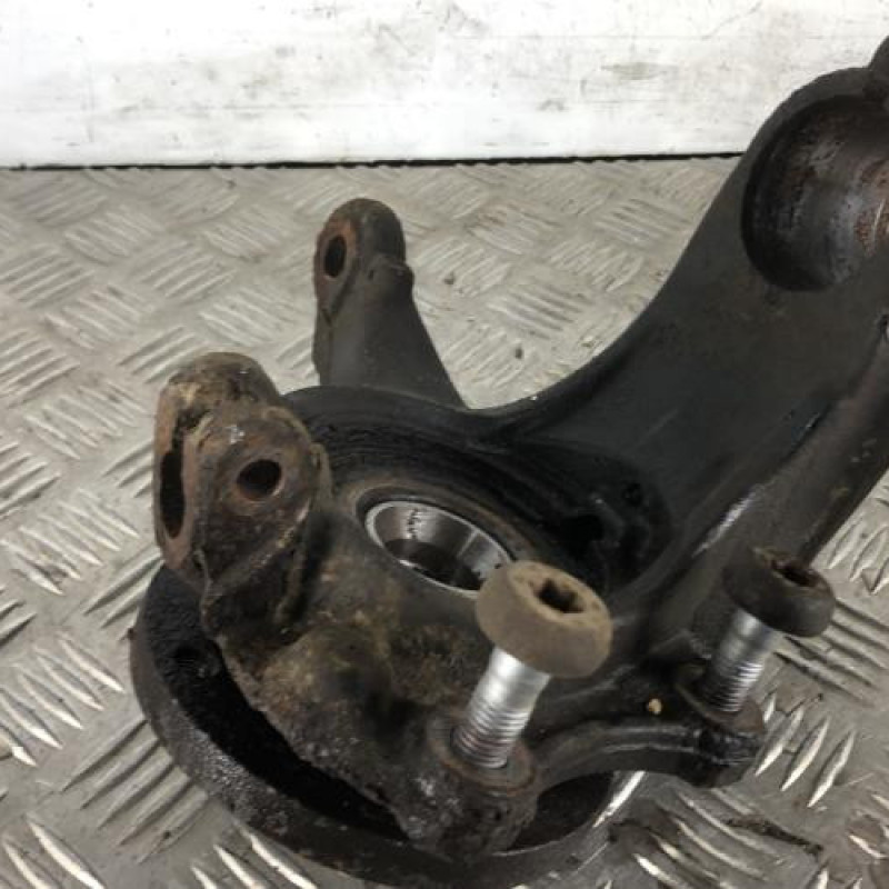 Fusee avant gauche CITROEN C3 2 Fusee avant gauche CITROEN C3 2