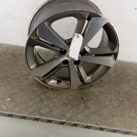 Jante PEUGEOT 308 2 SW Photo n°1