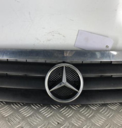 Calandre MERCEDES CLASSE A 168 Photo n°1