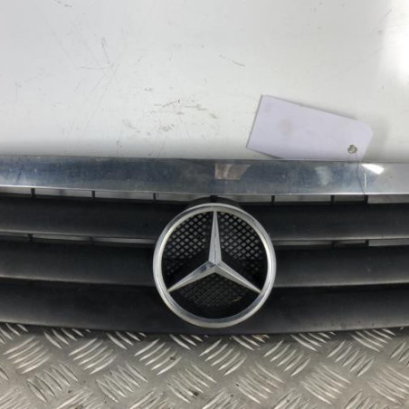 Calandre MERCEDES CLASSE A 168 Photo n°1