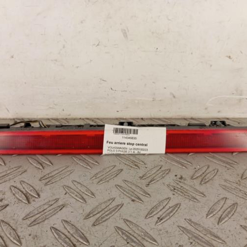 Feu arriere stop central VOLKSWAGEN POLO 3 Feu arriere stop central VOLKSWAGEN POLO 3