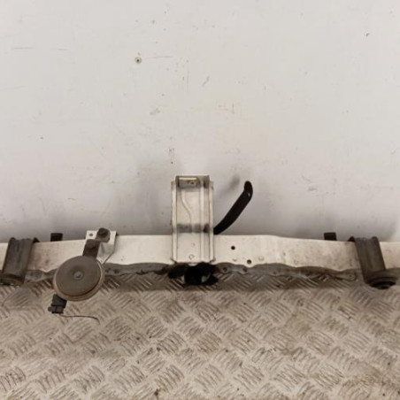 Face avant TOYOTA VERSO Photo n°1