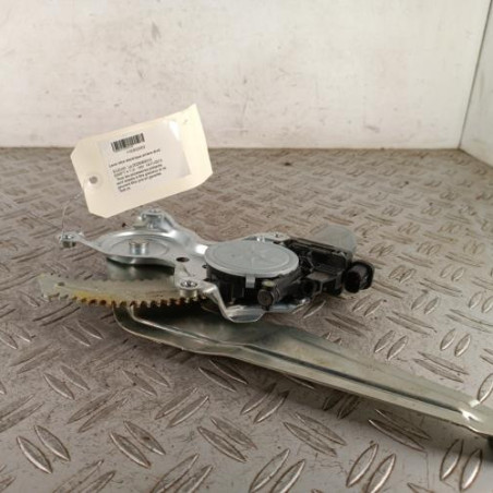 Leve vitre electrique arriere droit SUZUKI SWIFT 4 Photo n°1