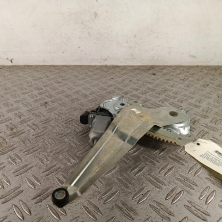 Leve vitre electrique arriere gauche SUZUKI SWIFT 4 Photo n°1