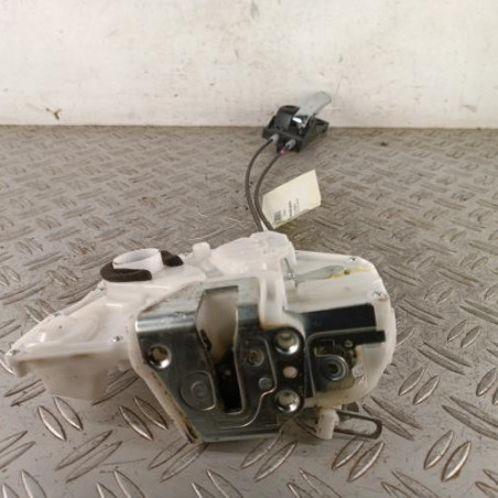 Serrure avant gauche SUZUKI SWIFT 4