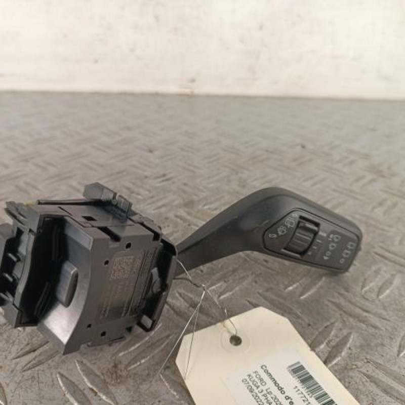 Commodo d'essuie glaces FORD KUGA 3