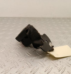 Attache ceinture arriere gauche RENAULT CLIO 2