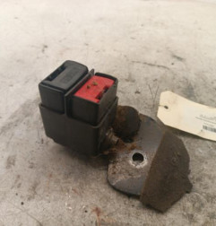 Attache ceinture arriere gauche RENAULT CLIO 2 Photo n°1