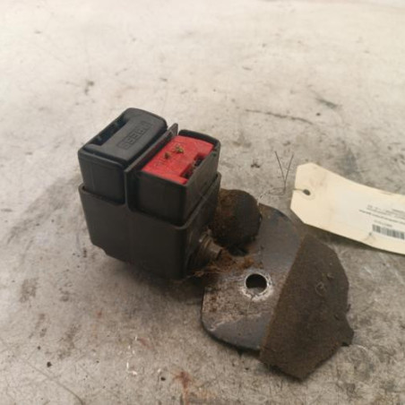 Attache ceinture arriere gauche RENAULT CLIO 2 Photo n°1