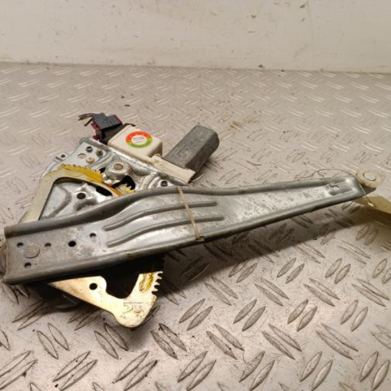 Leve vitre electrique arriere droit TOYOTA COROLLA 10