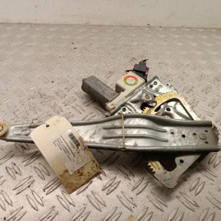 Leve vitre electrique arriere gauche TOYOTA COROLLA 10 Photo n°1