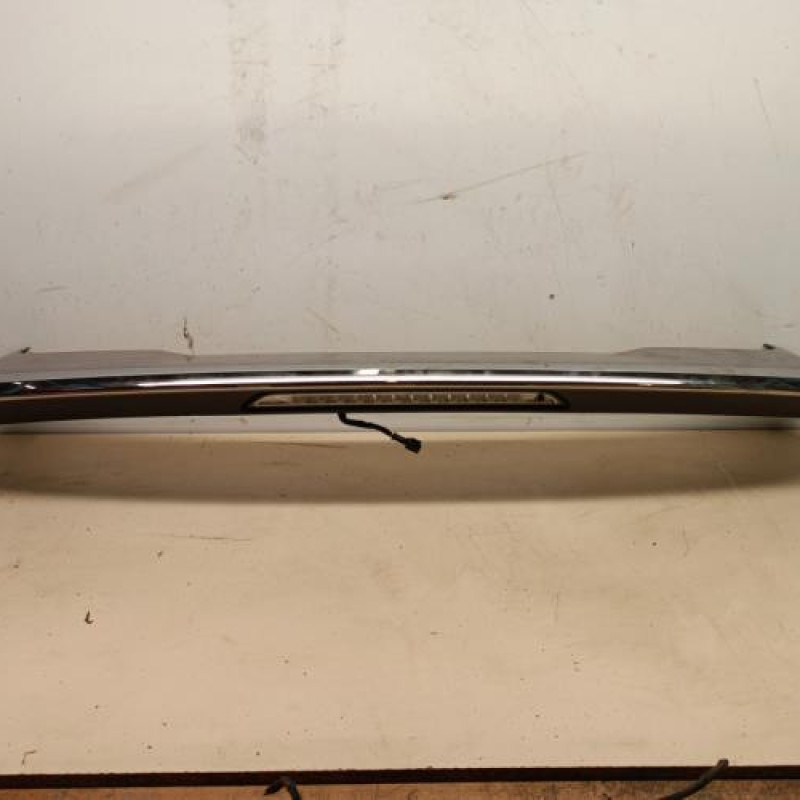 Feu arriere stop central PEUGEOT 2008 1