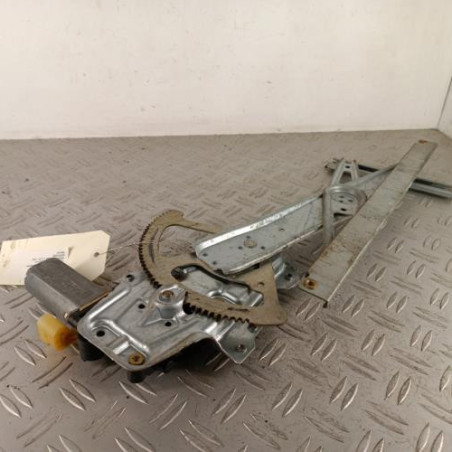 Leve vitre electrique avant gauche TOYOTA YARIS 1 Photo n°1