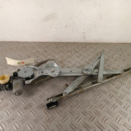 Leve vitre electrique avant gauche TOYOTA VERSO Photo n°1