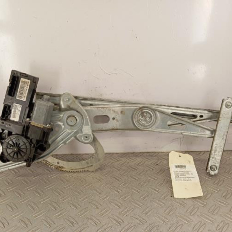 Leve vitre electrique avant gauche RENAULT SCENIC 3