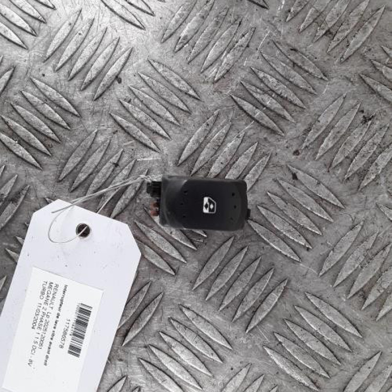 Interrupteur de leve vitre avant droit RENAULT MEGANE 2