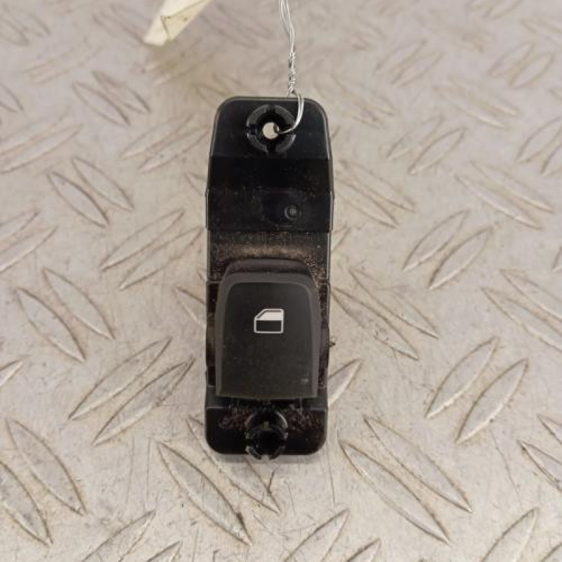 Interrupteur de leve vitre arriere gauche HYUNDAI KONA 1