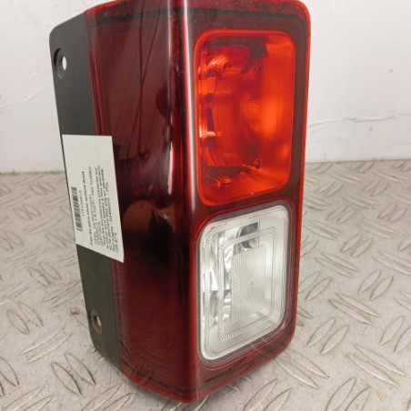 Feu de pare choc arriere droit OPEL VIVARO 2 Photo n°1