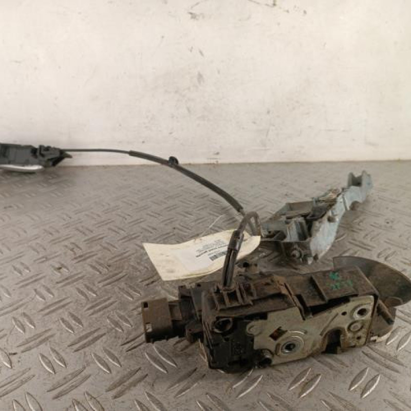 Serrure avant gauche PEUGEOT 207 Serrure avant gauche PEUGEOT 207