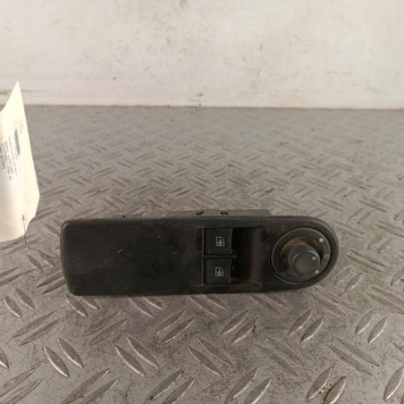 Interrupteur de leve vitre avant gauche RENAULT CLIO 4 Photo n°1