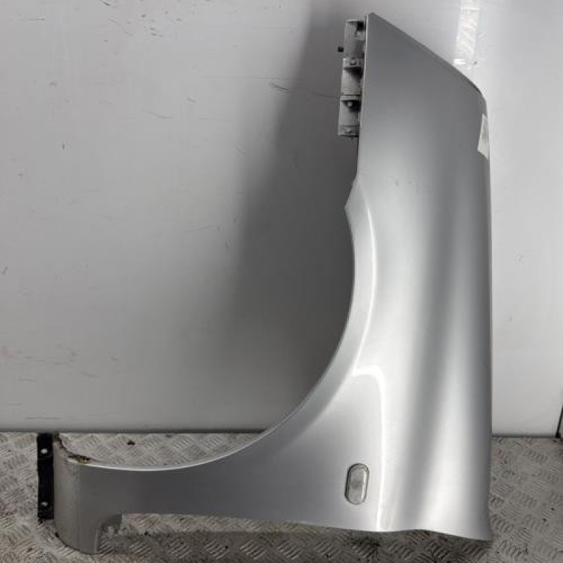 Aile avant gauche RENAULT CLIO 2 CAMPUS Aile avant gauche RENAULT CLIO 2 CAMPUS