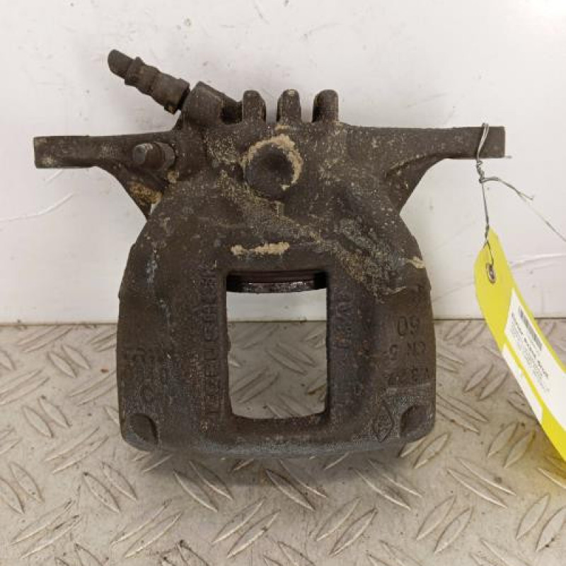 Etrier avant droit (freinage) RENAULT TRAFIC 3 COURT Etrier avant droit (freinage) RENAULT TRAFIC 3 COURT