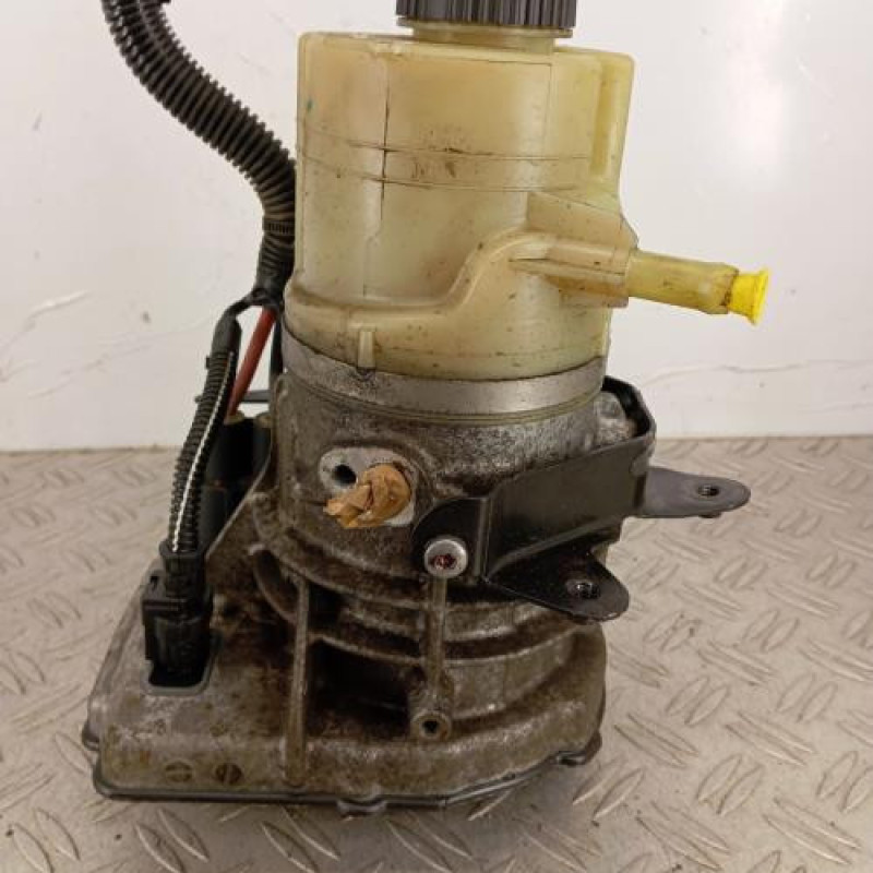 Pompe de direction RENAULT TRAFIC 3 COURT