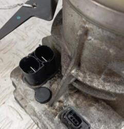 Pompe de direction RENAULT TRAFIC 3 COURT Photo n°3